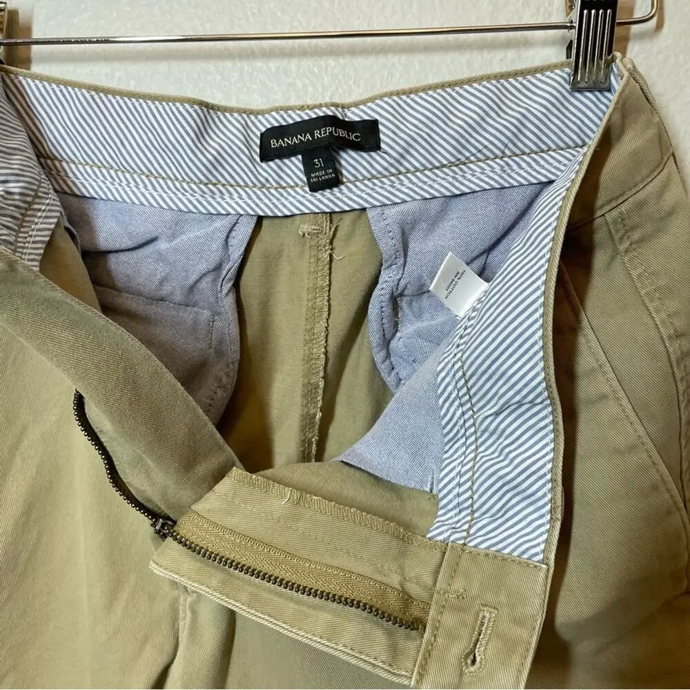 Banana Republic Khaki Shorts Mens Flat Front Tan 31